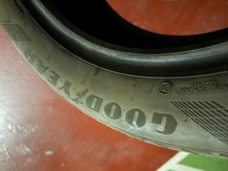 Neumático Goodyear 235/55 R18 100V
