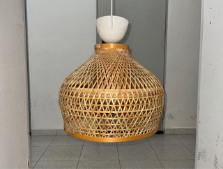 Lámpara de techo de bambú