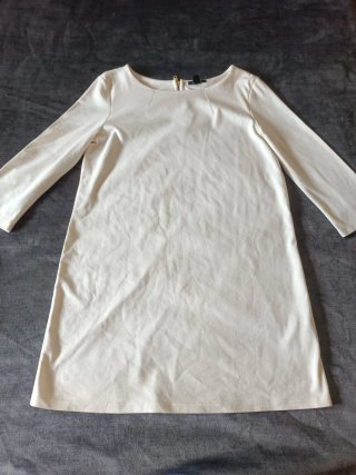 Vestido elegante beige oficina