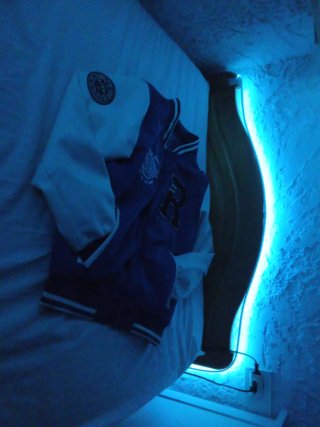 Chaqueta de béisbol azul y blanca