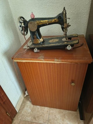 Máquina de Coser Singer Antigua