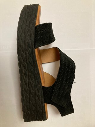 Sandalias Negras con Plataforma
