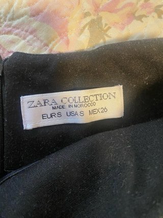 Falda negra Zara