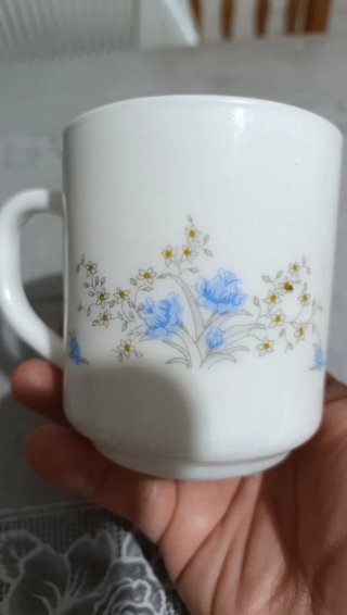 Taza Arcopal Flores Azules Vintage