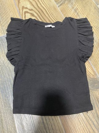 Top Negro con Volantes Zara