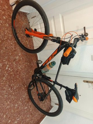 Bicicleta de montaña KTM