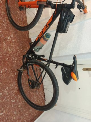 Bicicleta de montaña KTM