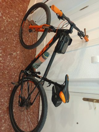 Bicicleta de montaña KTM