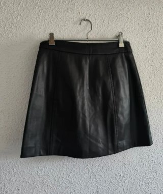 Minifalda Negra Efecto Piel Talla XS
