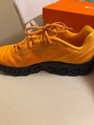 Nike TN Talla 41 Naranja y Negro