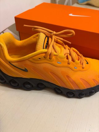 Nike TN Talla 41 Naranja y Negro