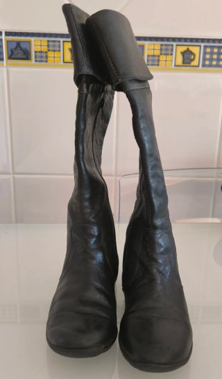 Botas Pele Genuína Preta Fabrico Português 36