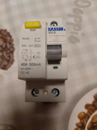 Set de 3 Interruptores Diferenciales y Magnetotérm