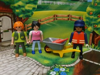 Playmobil Granja con Figuras y Carretilla