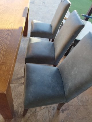 Mesa y 4 Sillas Comedor Madera y Piel