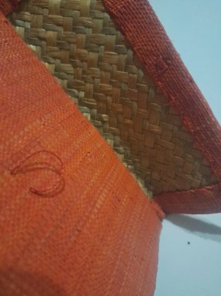 Cartera de mano coral tomado
