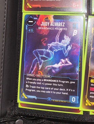 Cyberpunk TCG Judy Alvarez Carta Legendaria