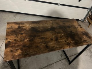 Mesa de estudio de madera