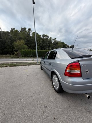 Opel Astra 2002