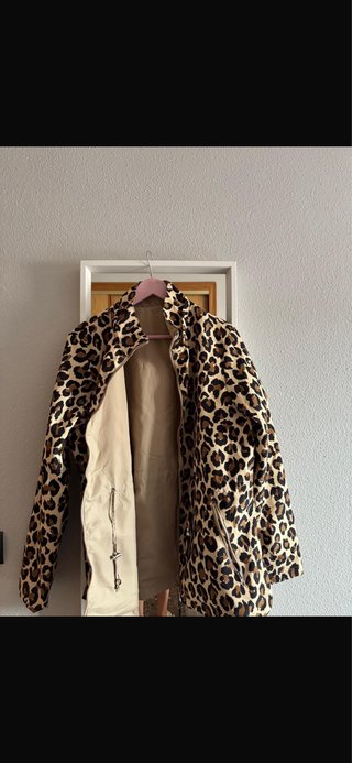 Chaqueta leopardo nueva sin estrenar,es rebersible