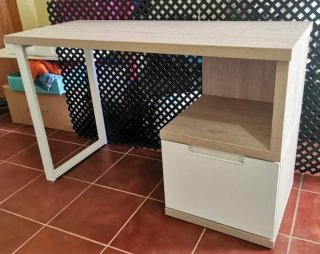 Escritorio moderno madera y blanco