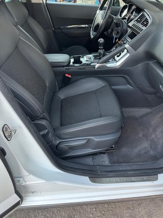 Peugeot 3008 2015