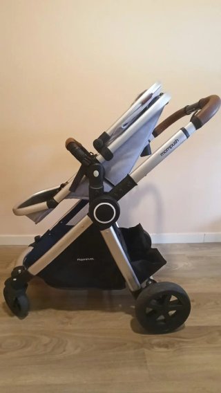 Carrito de bebé + cuco (dos capotas) Mompush