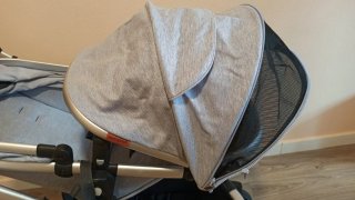 Carrito de bebé + cuco (dos capotas) Mompush