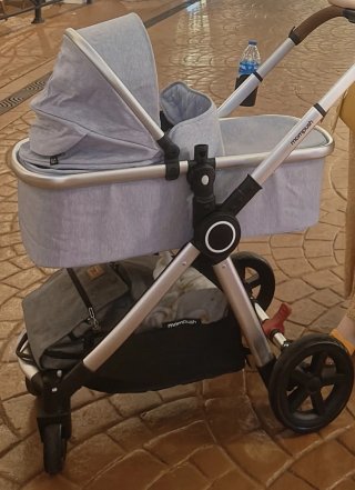 Carrito de bebé + cuco (dos capotas) Mompush