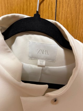 Americana corta blanca Zara