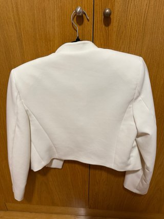 Americana corta blanca Zara