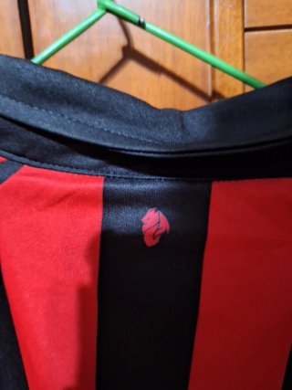 2 Camisetas de Fútbol: Ajax y AC Milan