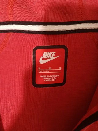 Chaqueta Nike Tech Roja