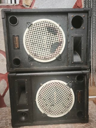 Pack Akiyama AMP850 + 3 Altavoces Wundertone