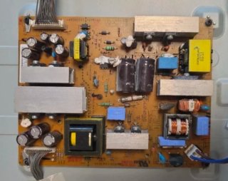 Fuente de alimentación EAX61464001