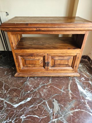 Mueble de Televisión de Madera Mexicana