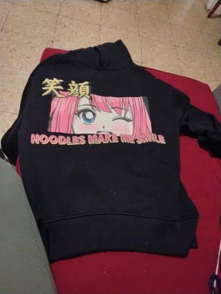 Sudadera Zara Negra Estampado Anime talla 13 a 14