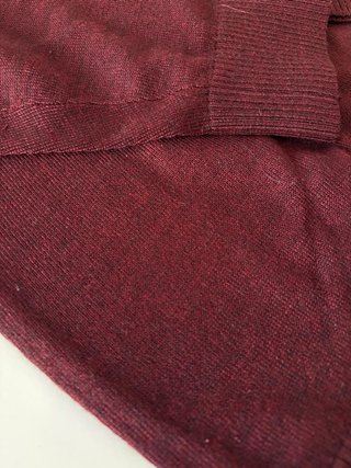 Jersey Burdeos de Cuello en V