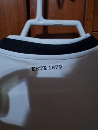2 Camisetas de Fútbol: Chelsea y Fulham