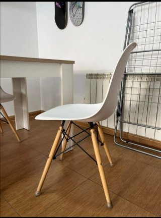 Mesa de Comedor con 4 Sillas