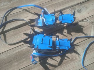 Vendo crampones Simond Makalu de 12 puntas
