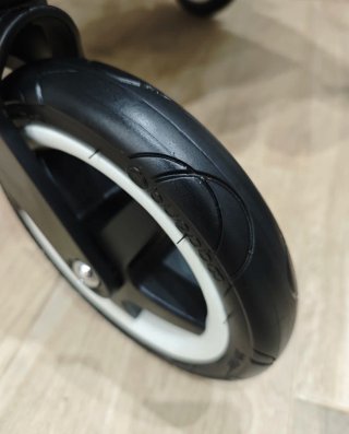 Bugaboo Donkey 2  COMO NUEVO en Gris Melange