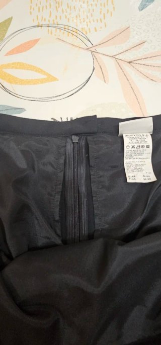Falda negra elegante