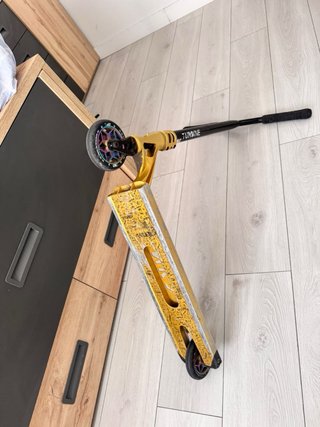 Patinete Freestyle NKD Turbine Dorado