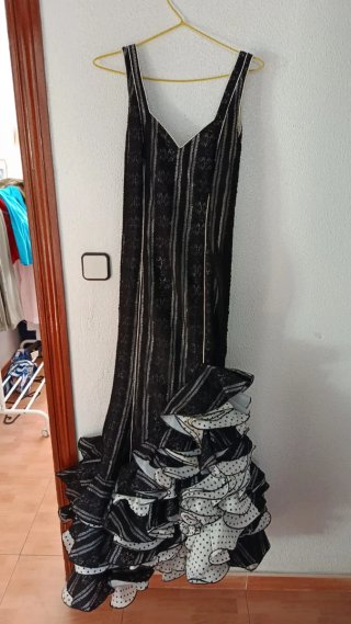 Lote de 3 trajes de flamenca.