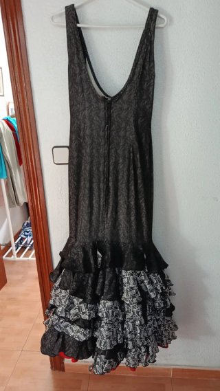 Lote de 3 trajes de flamenca.