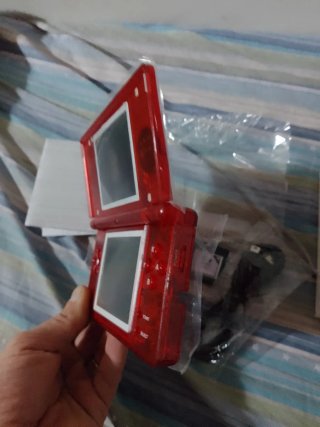 Nintendo DS Lite Rosso Trasparente con 1340 giochi