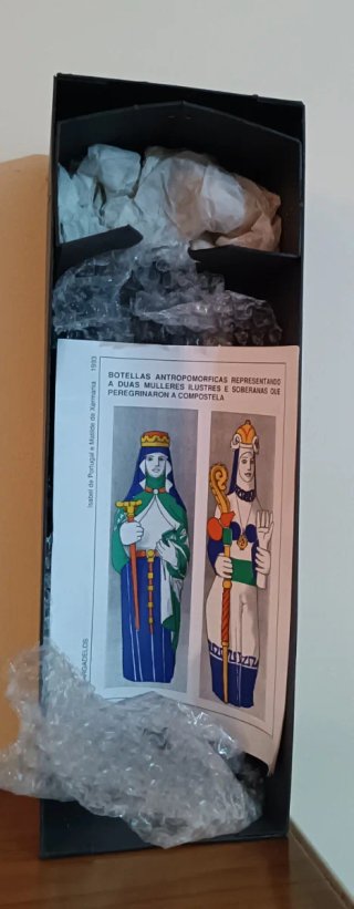 Figura Isabel de Portugal Sargadelos