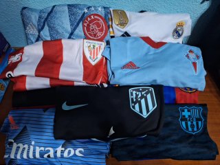 Lote de 21 Camisetas de Fútbol