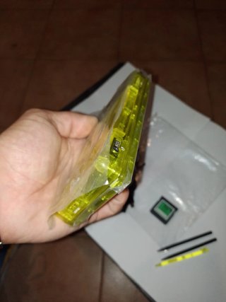 Nintendo DS Lite Giallo Trasparente + 1340 giochi